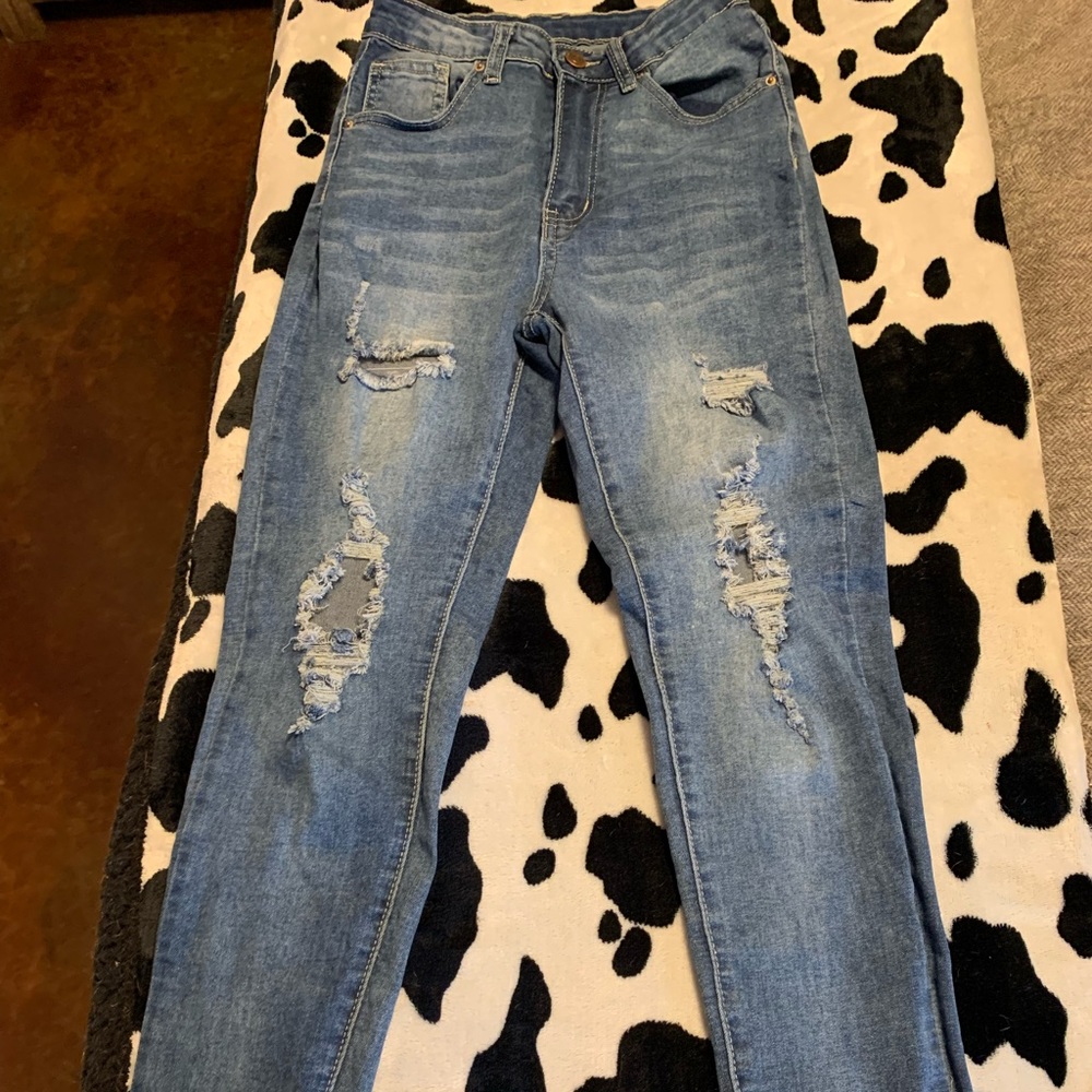 XS Shein jeans. Fit me great, just don’t need!